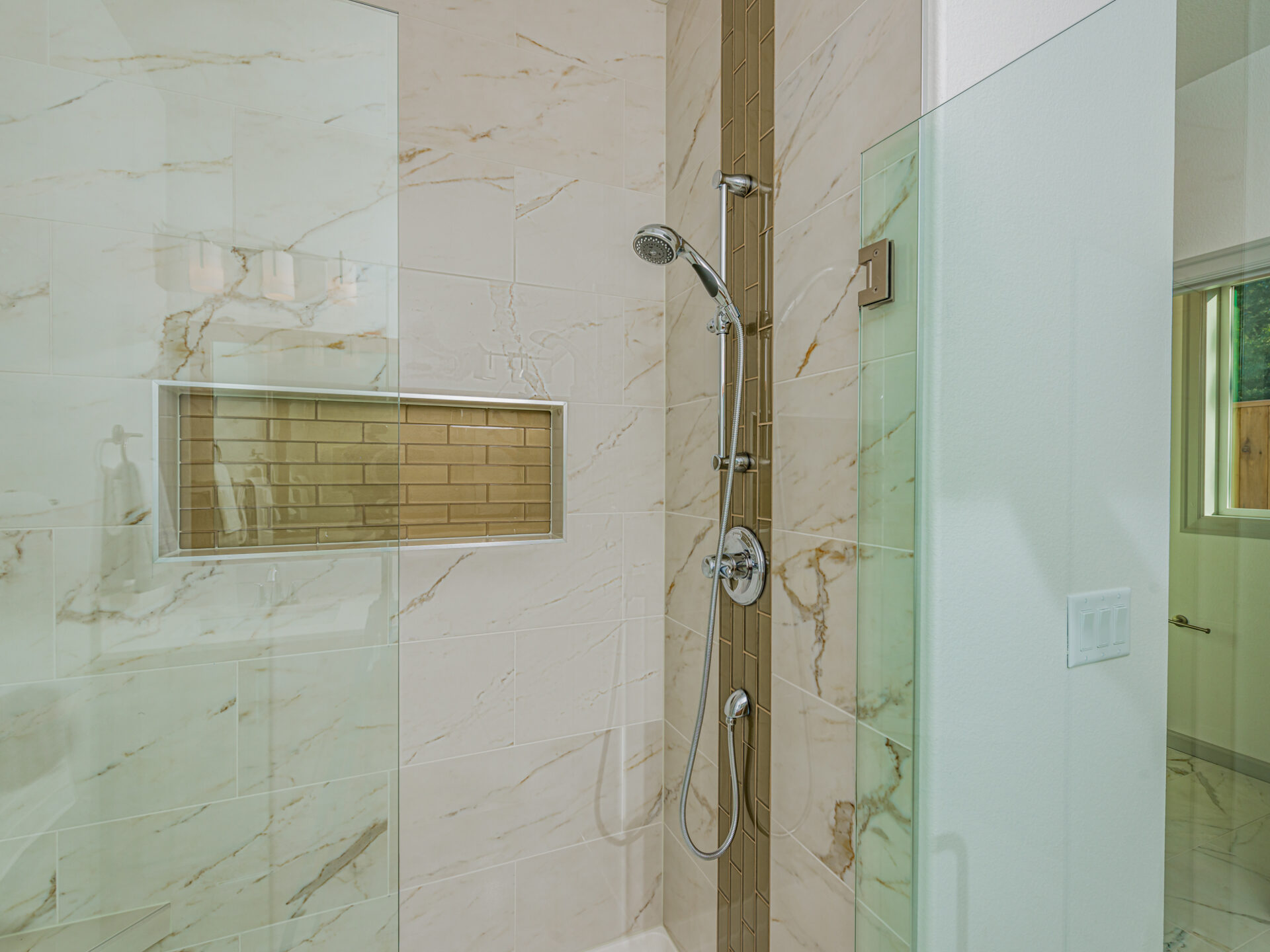 Master shower in the Alta plan